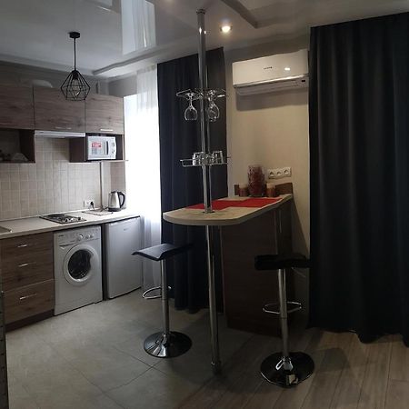 LOFT studio Apartment on Teslenkа street Кривой Рог Экстерьер фото