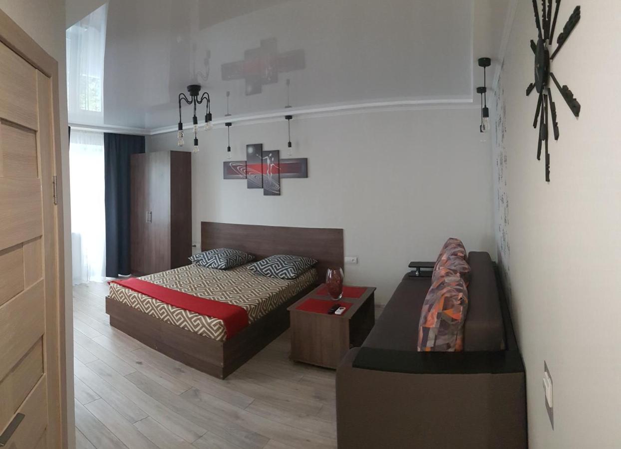 LOFT studio Apartment on Teslenkа street Кривой Рог Экстерьер фото