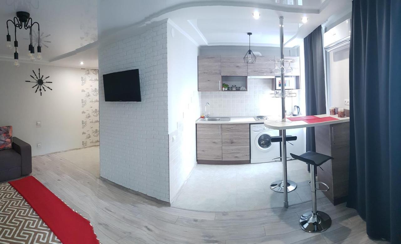 LOFT studio Apartment on Teslenkа street Кривой Рог Экстерьер фото